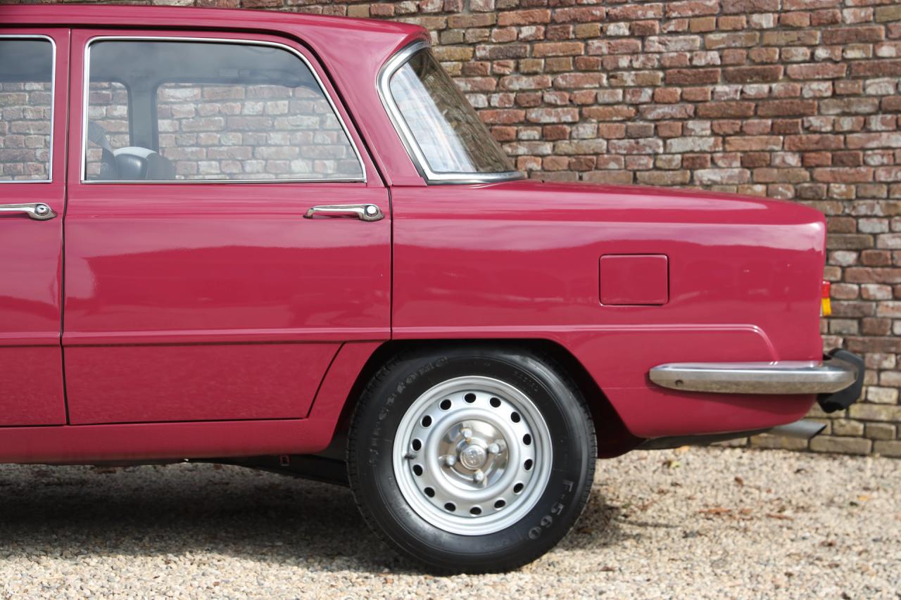 1975 Alfa Romeo Giulia 1300 Nuova Super