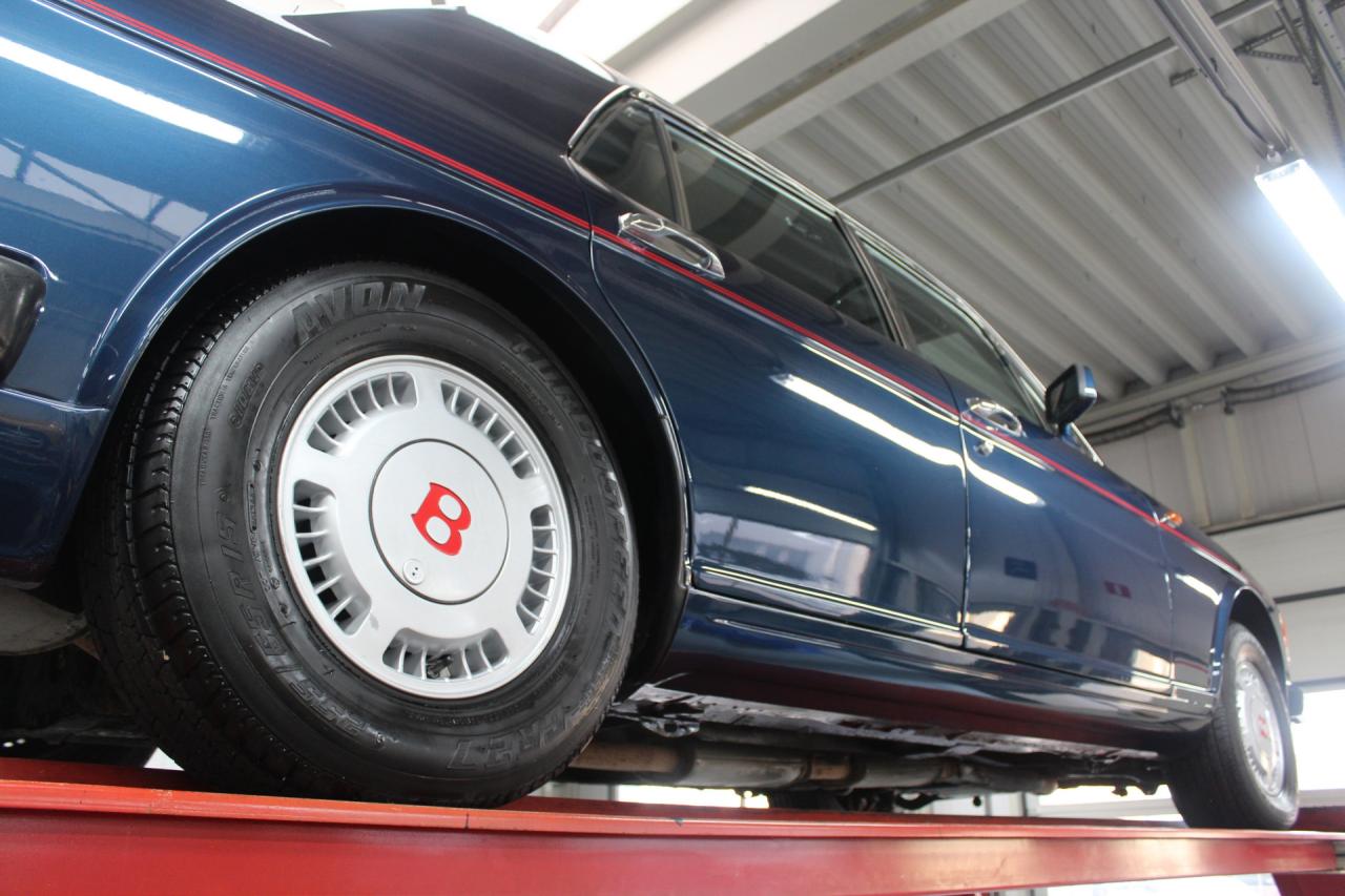 1989 Bentley Turbo R Saloon &ldquo;Service at Jack Barclay&rdquo;