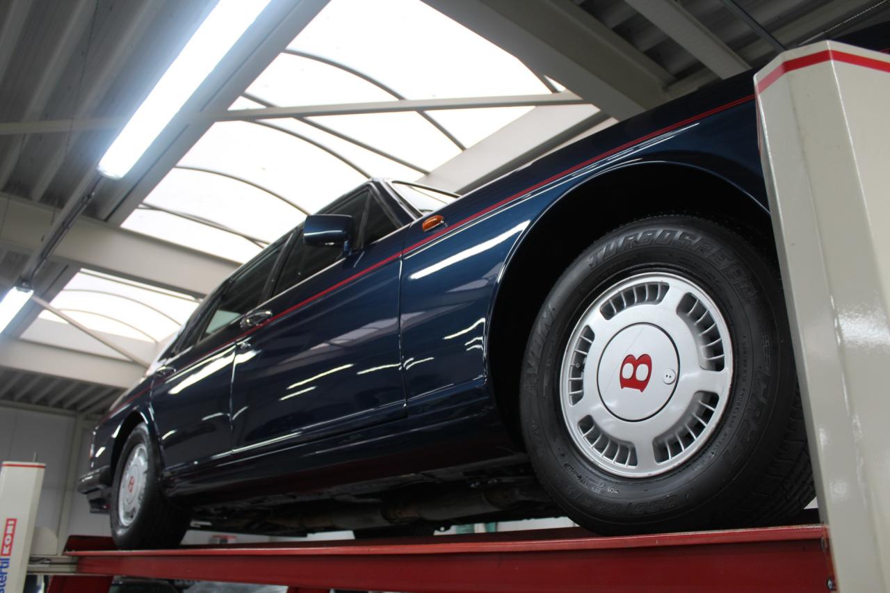1989 Bentley Turbo R Saloon &ldquo;Service at Jack Barclay&rdquo;