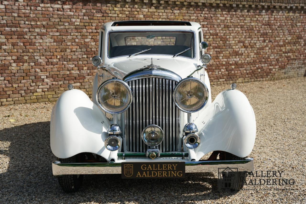 1933 Bentley 3&frac12; litre &ldquo;Streamline&rdquo; by Park Ward &amp; Co