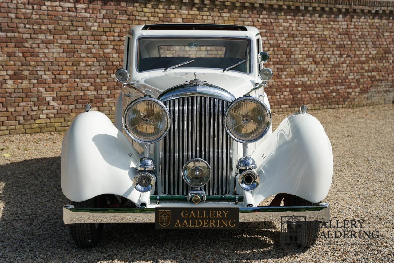 1933 Bentley 3&frac12; litre &ldquo;Streamline&rdquo; by Park Ward &amp; Co