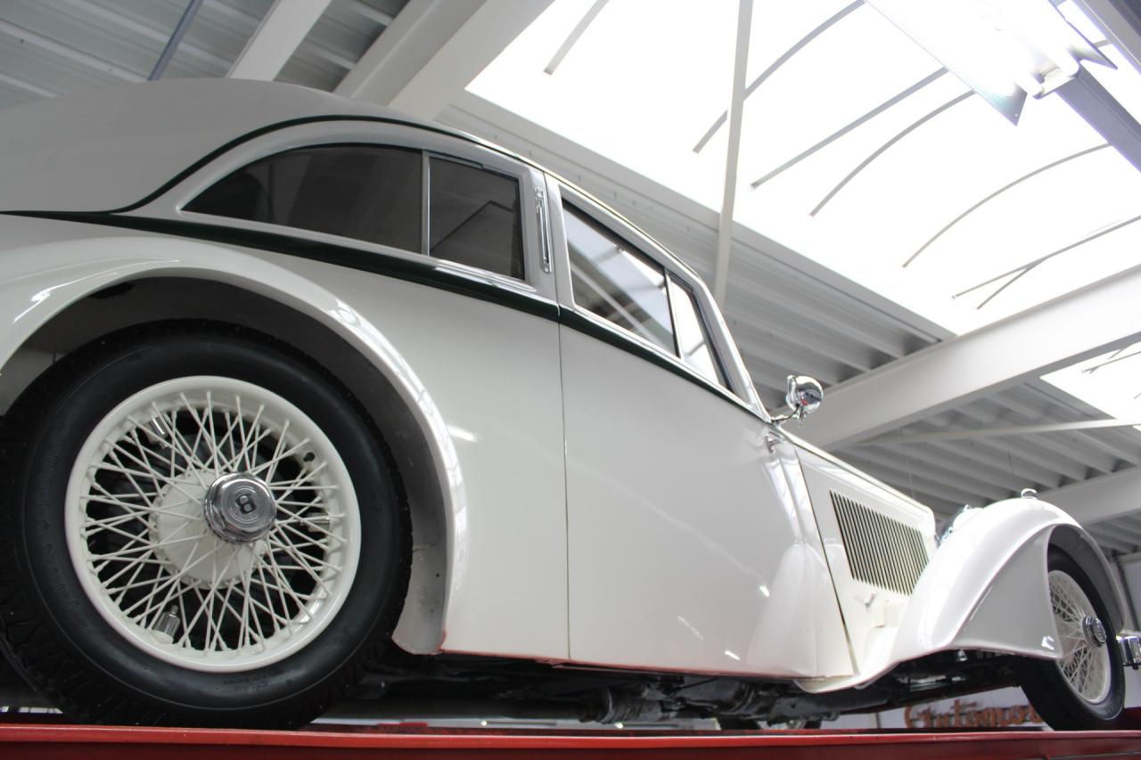 1933 Bentley 3&frac12; litre &ldquo;Streamline&rdquo; by Park Ward &amp; Co