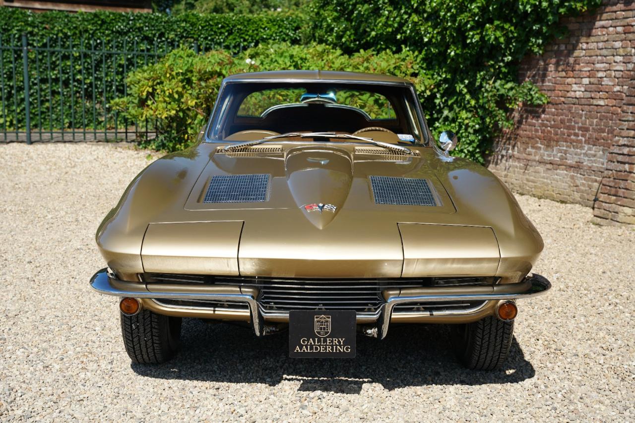 1963 Corvette C2 Sting Ray Split Window