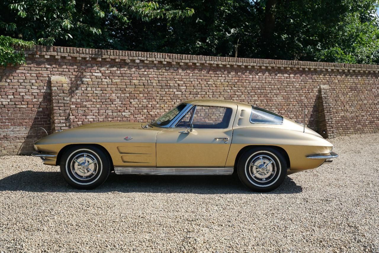 1963 Corvette C2 Sting Ray Split Window