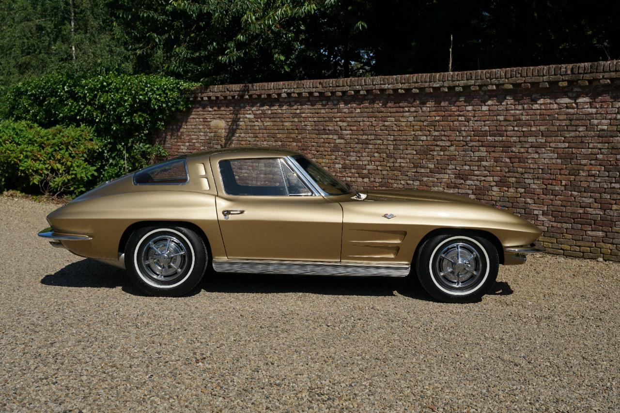 1963 Corvette C2 Sting Ray Split Window