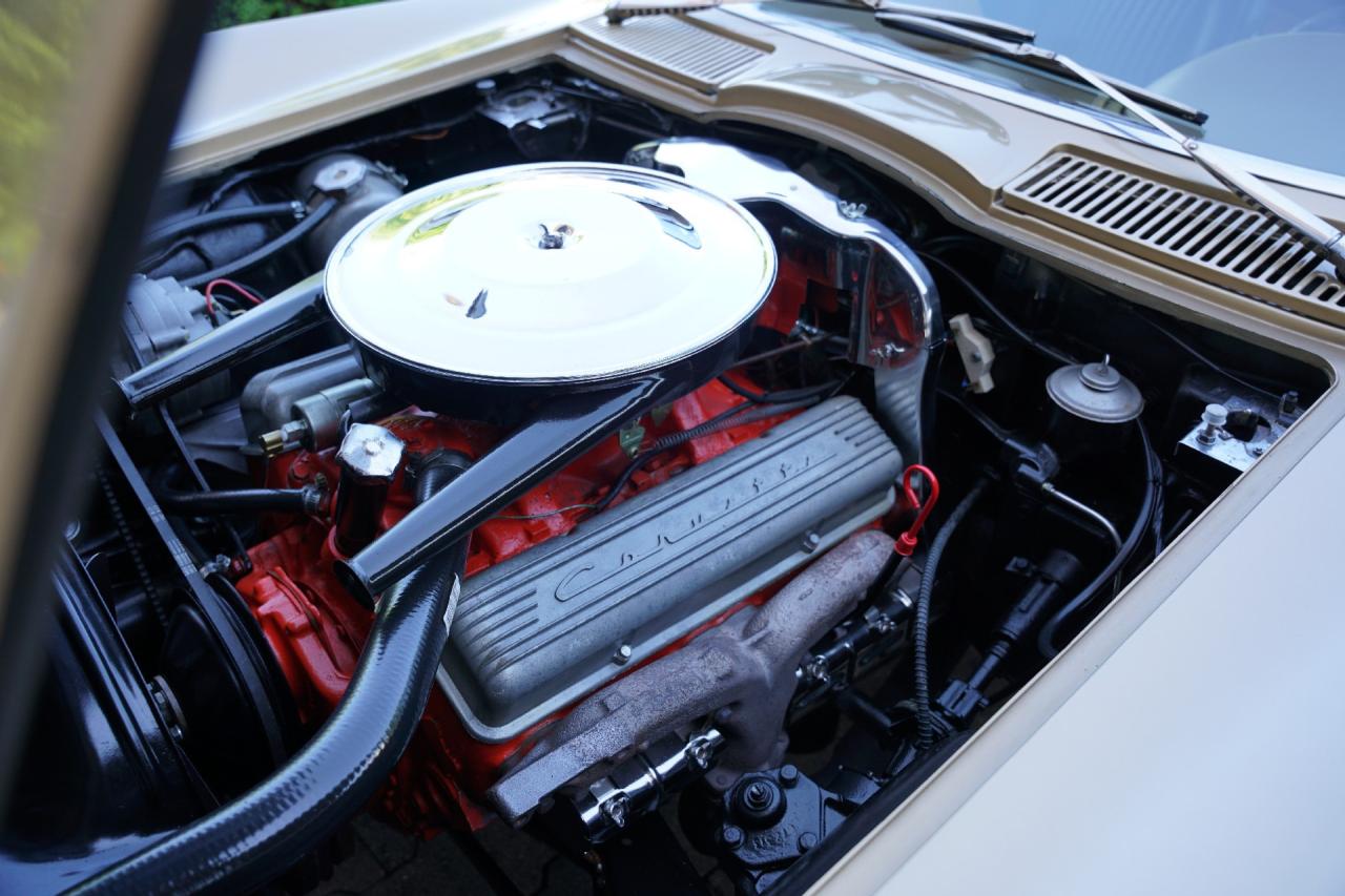 1963 Corvette C2 Sting Ray Split Window