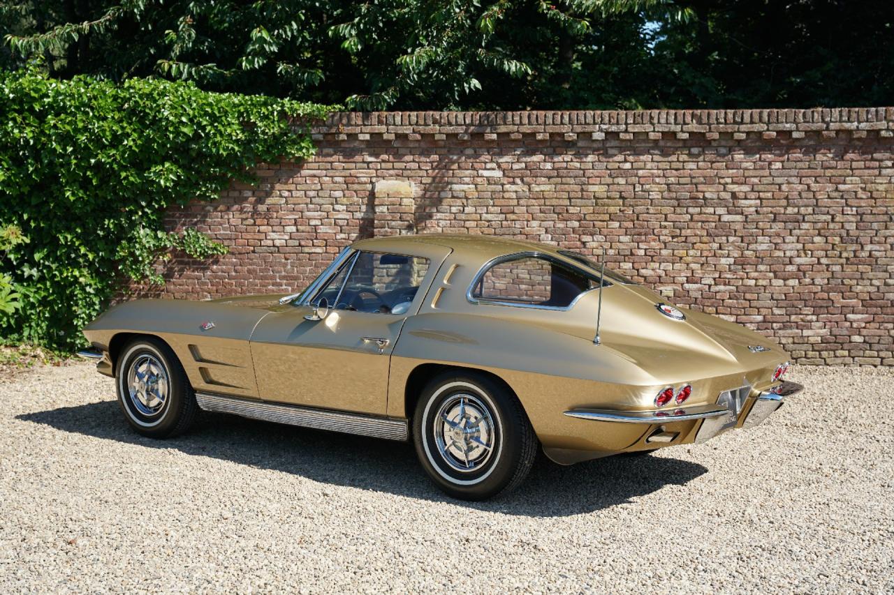 1963 Corvette C2 Sting Ray Split Window