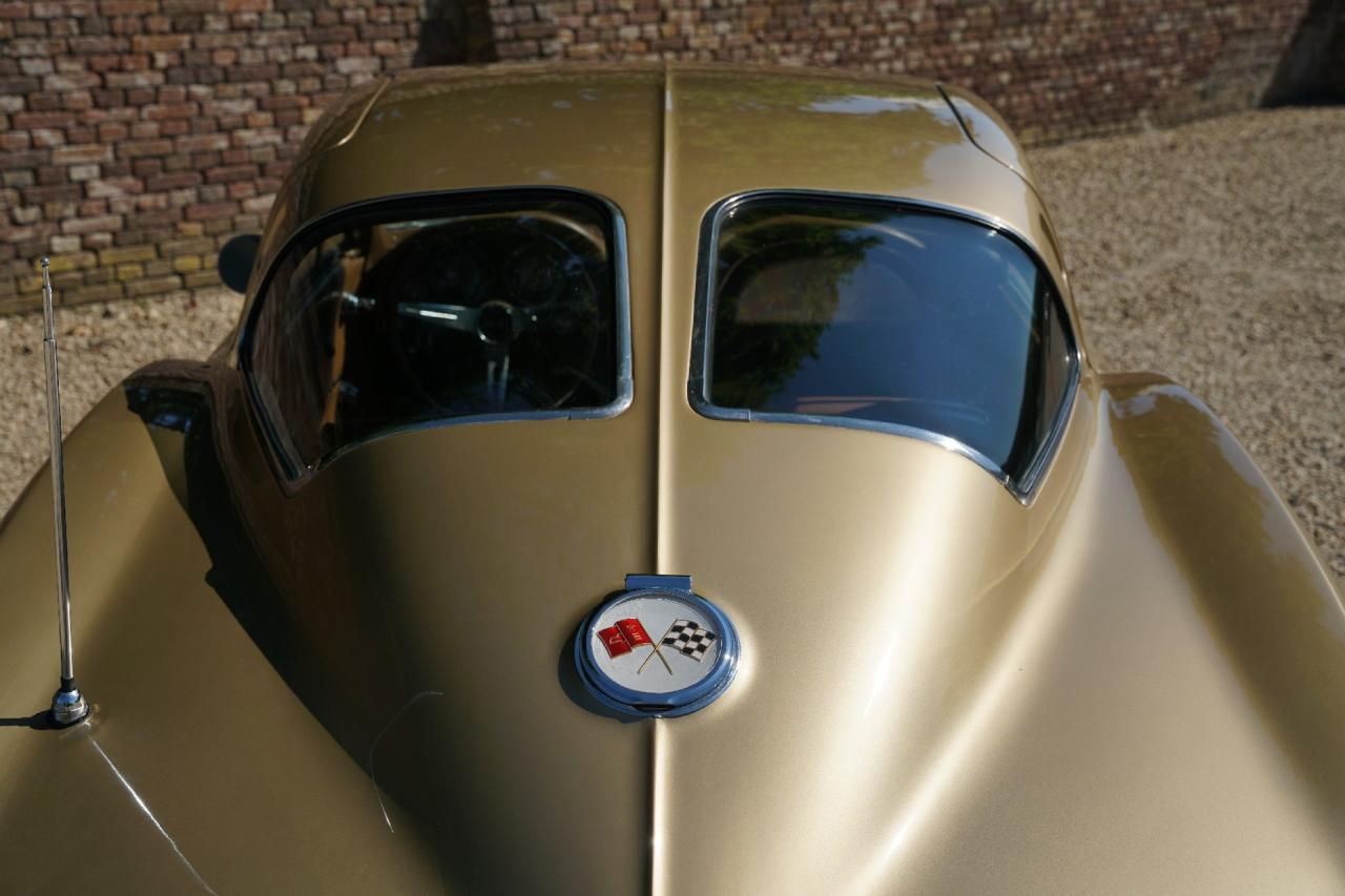 1963 Corvette C2 Sting Ray Split Window