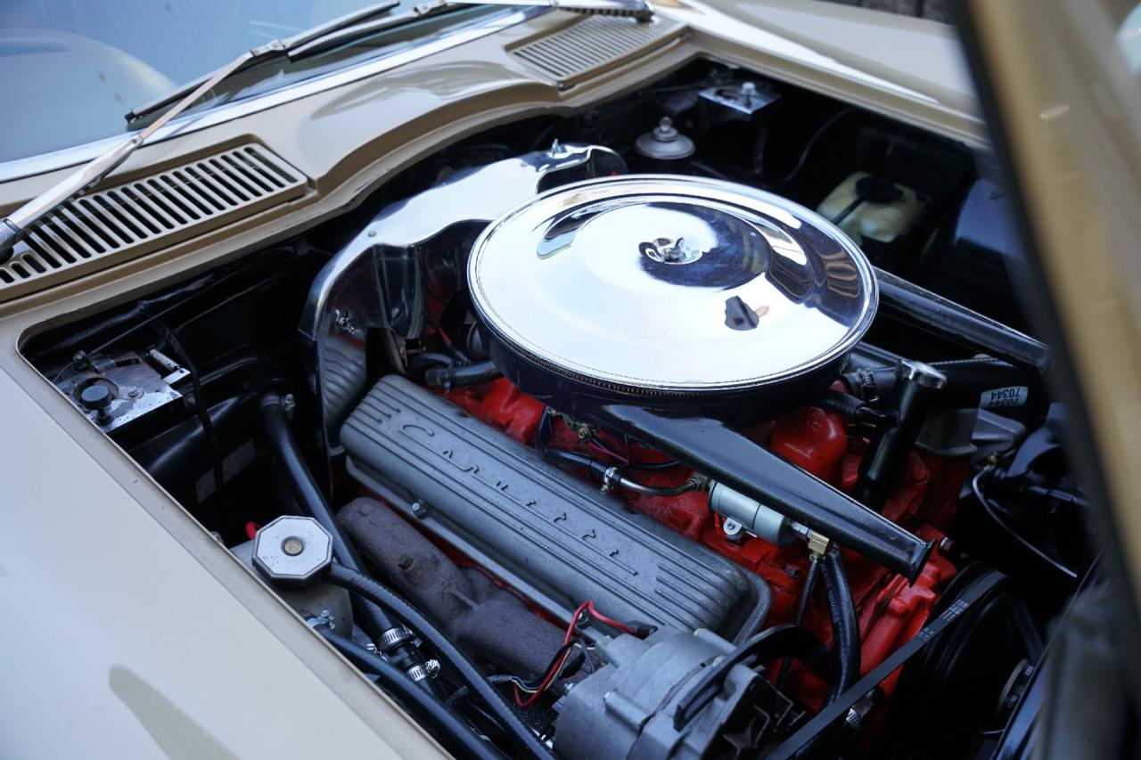 1963 Corvette C2 Sting Ray Split Window