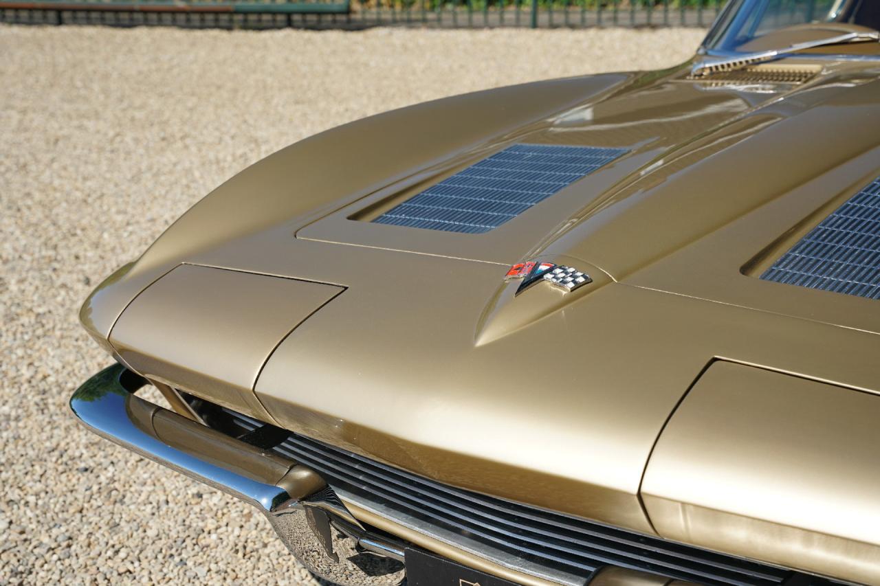 1963 Corvette C2 Sting Ray Split Window