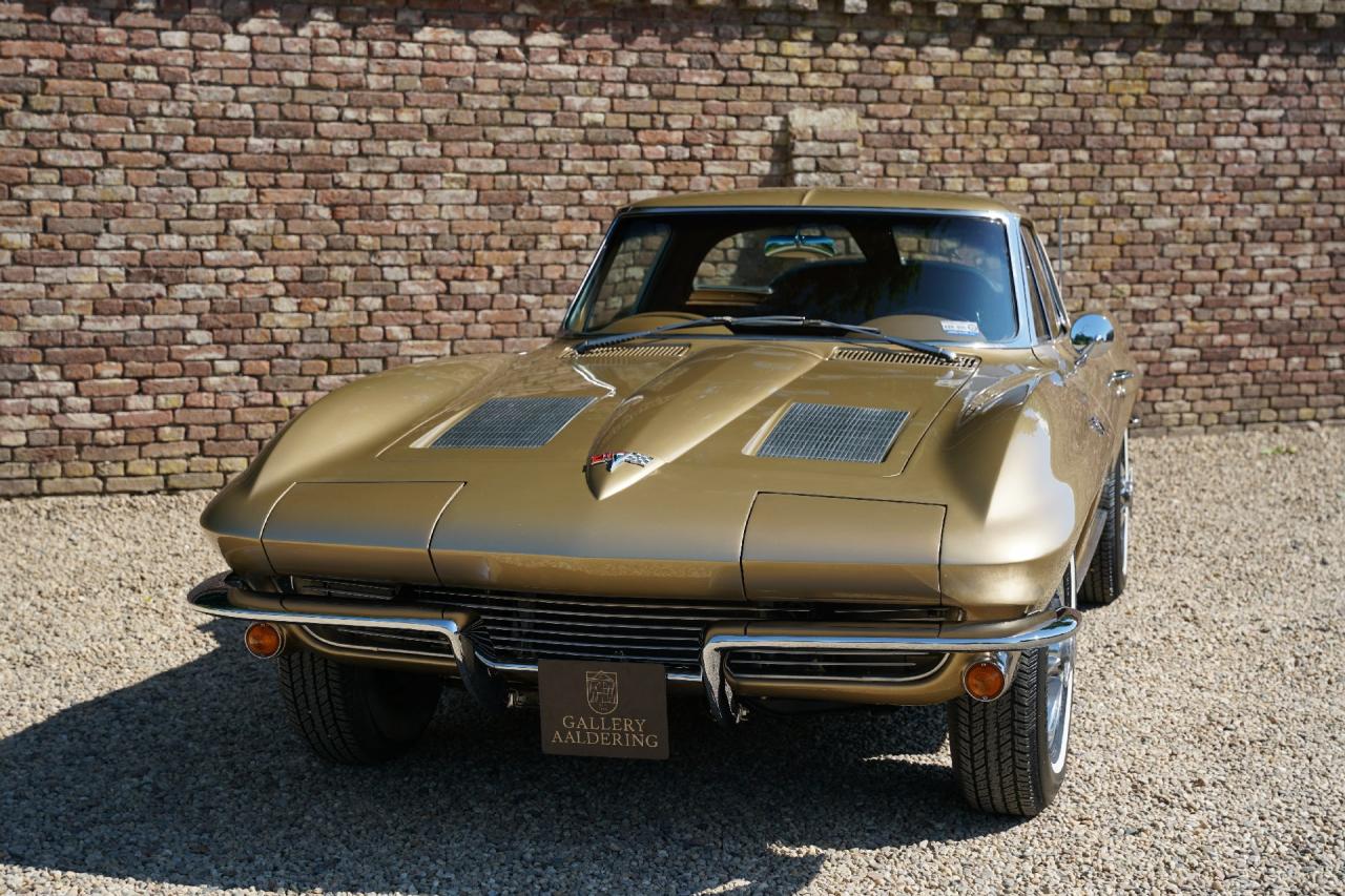 1963 Corvette C2 Sting Ray Split Window