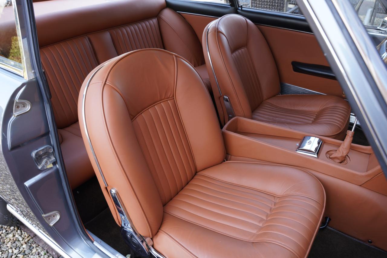 1965 Ferrari 330 GT 2+2 Coupe Interim
