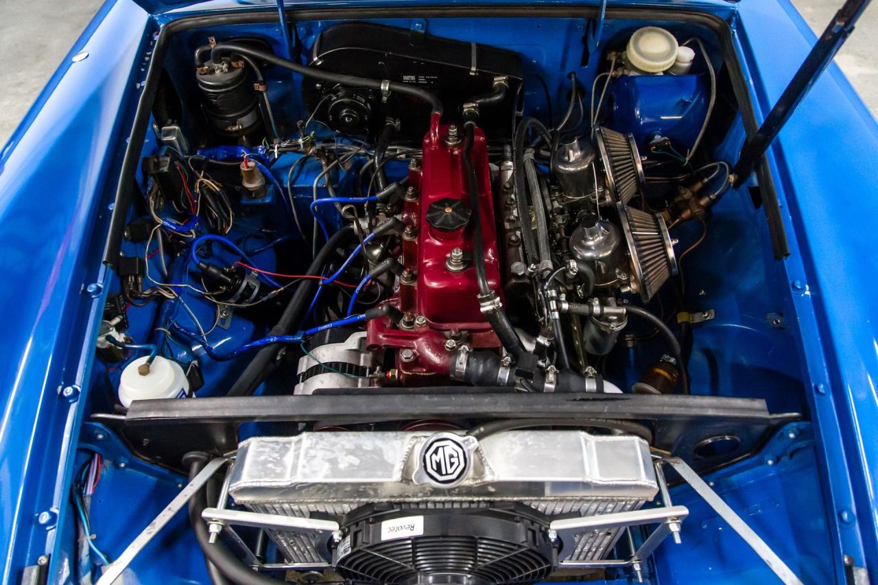 1974 MG EARLY CHROME BUMPER B