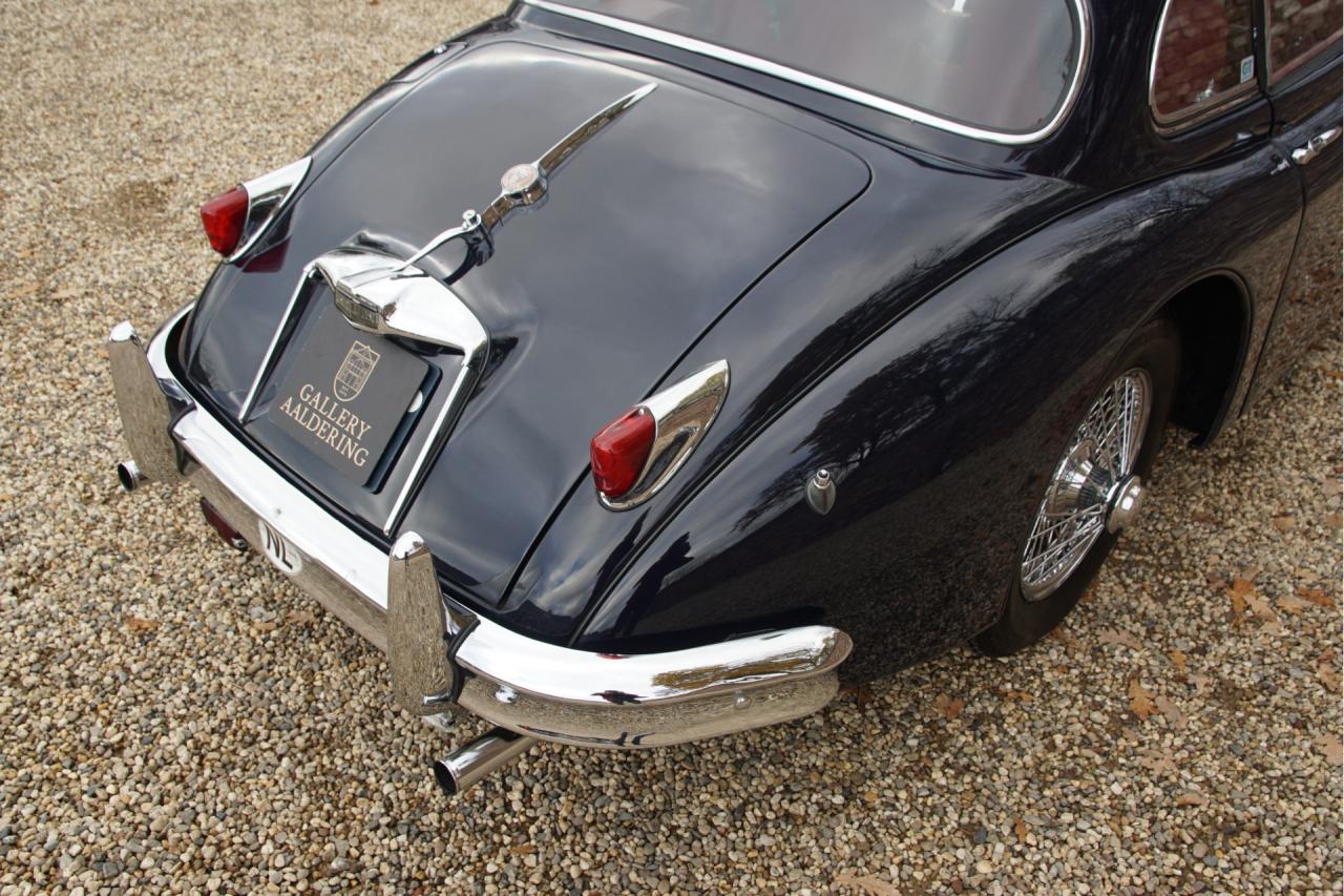 1959 Jaguar XK150 FHC 3.4 SE