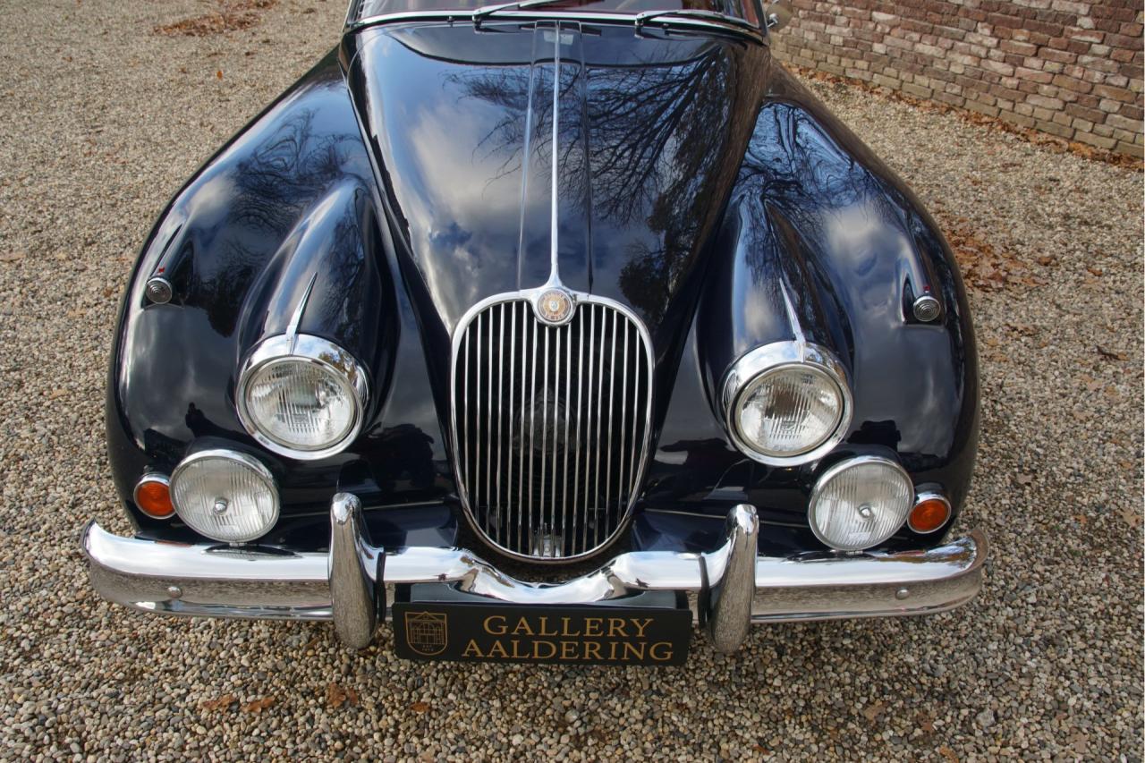 1959 Jaguar XK150 FHC 3.4 SE