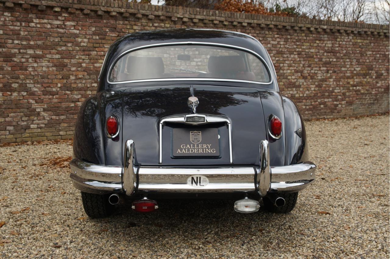 1959 Jaguar XK150 FHC 3.4 SE