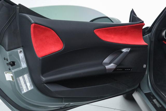 2025 Ferrari SF90 SPIDER