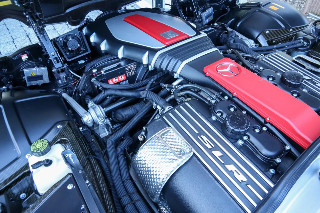 2006 Mercedes - Benz SLR McLaren &ldquo;Crystal Laurit Silver&rdquo;