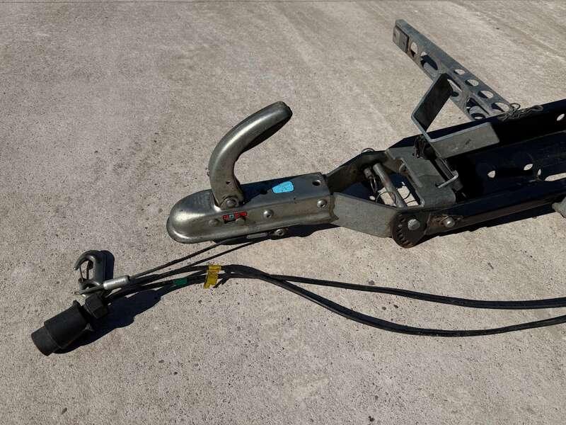 2013 MOTOLUG SE COLLAPSIBLE SINGLE-BIKE TRAILER