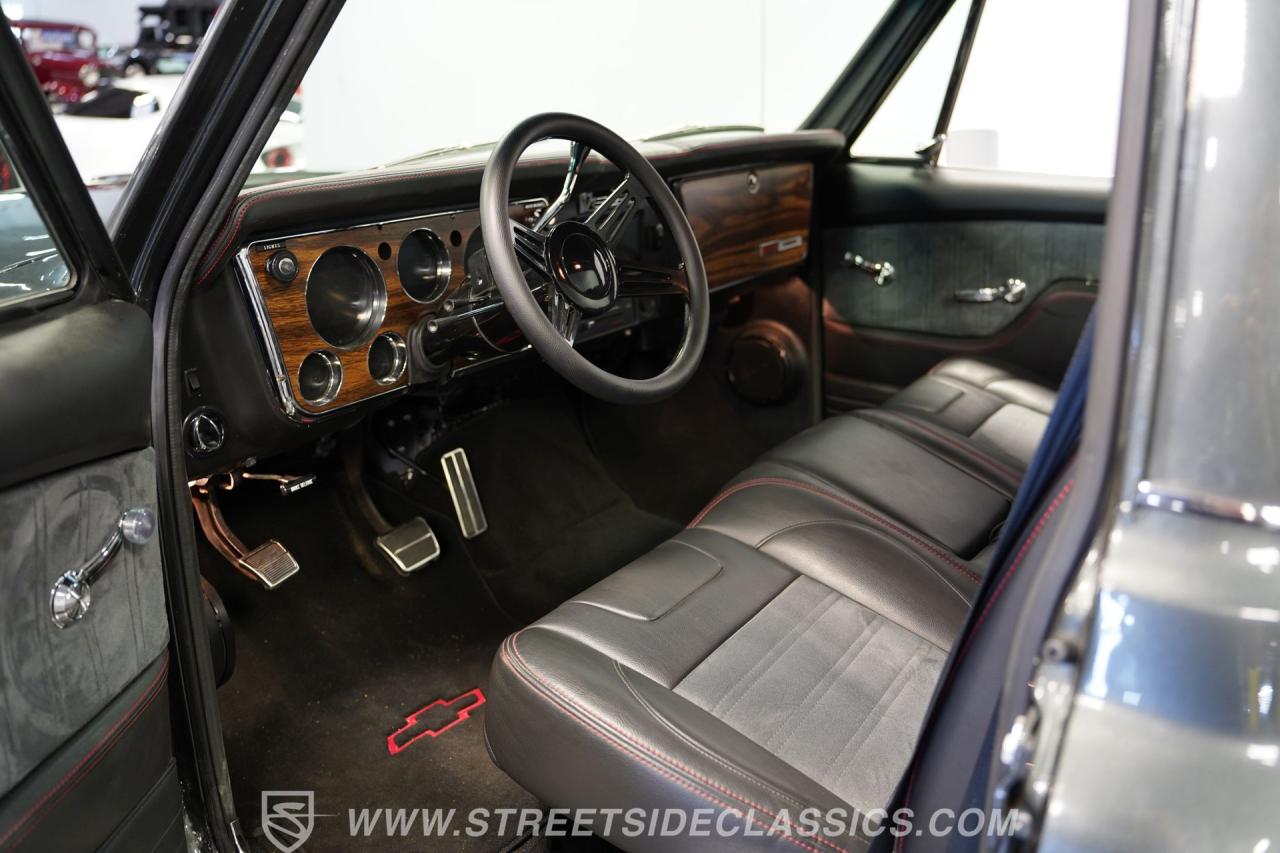 1971 Chevrolet C10 Cheyenne Super Restomod