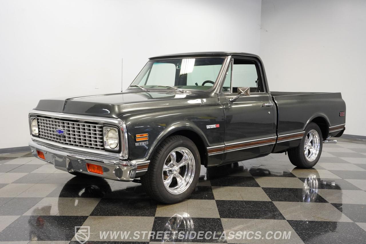 1971 Chevrolet C10 Cheyenne Super Restomod