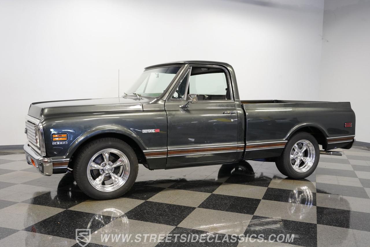 1971 Chevrolet C10 Cheyenne Super Restomod