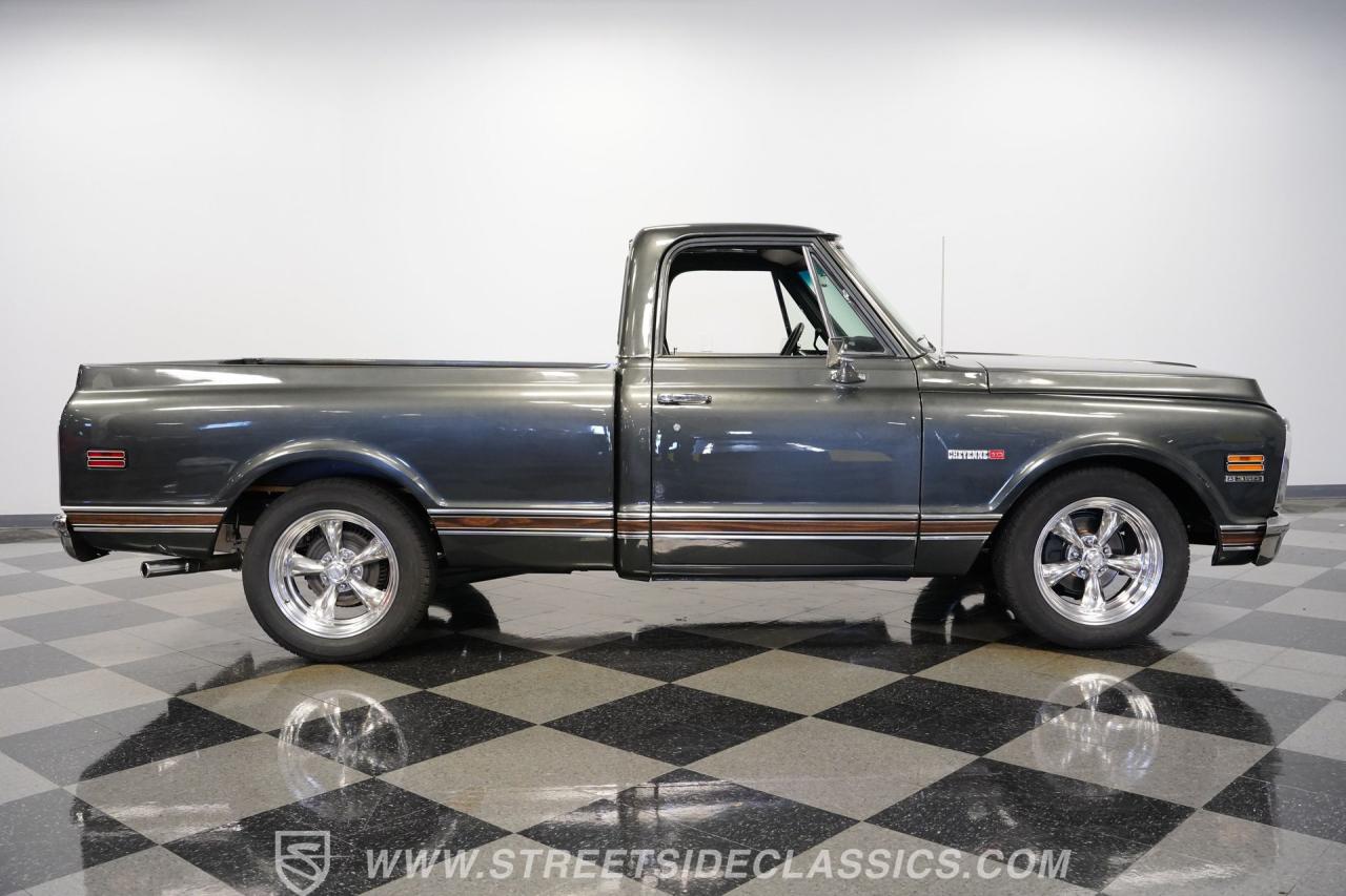 1971 Chevrolet C10 Cheyenne Super Restomod