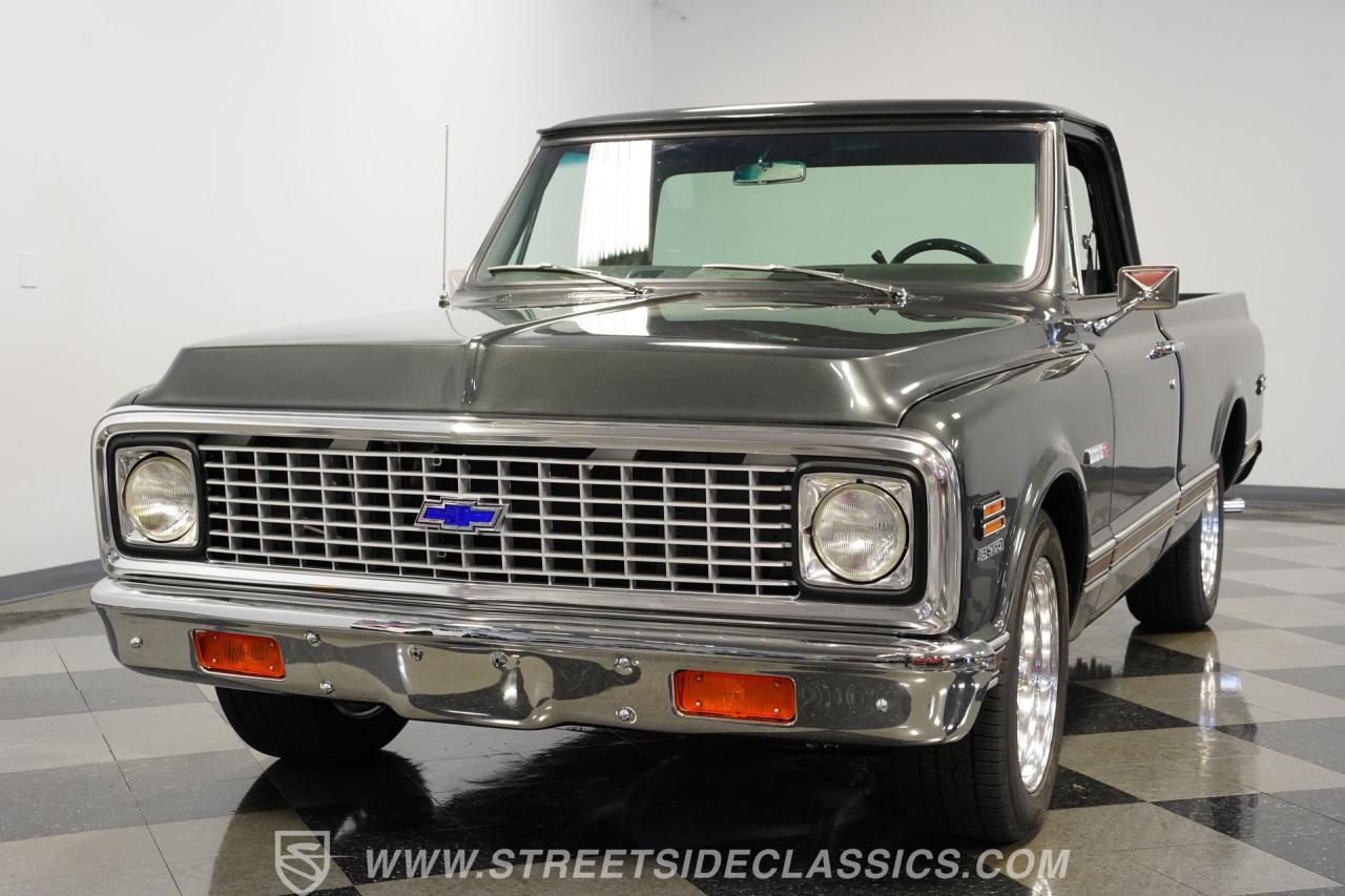1971 Chevrolet C10 Cheyenne Super Restomod