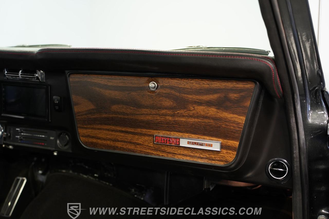 1971 Chevrolet C10 Cheyenne Super Restomod