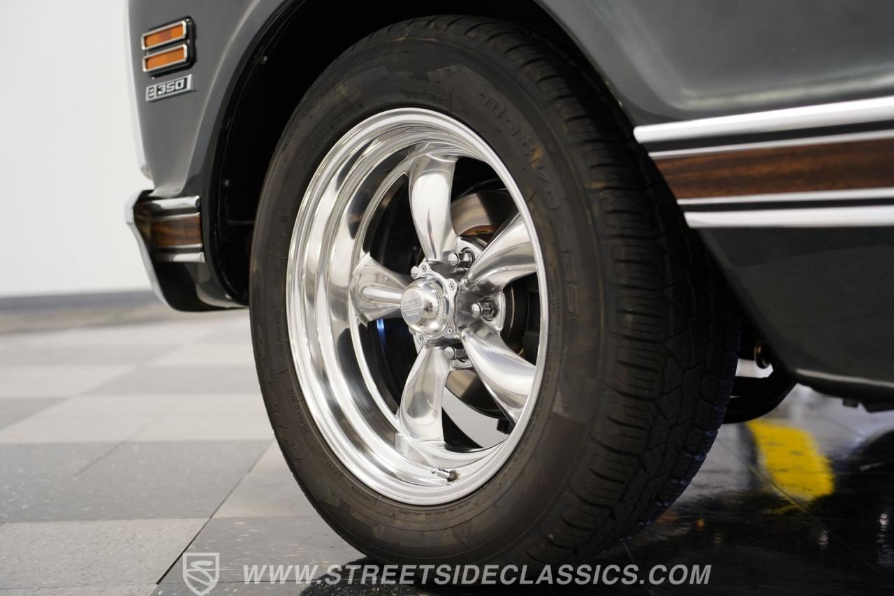 1971 Chevrolet C10 Cheyenne Super Restomod
