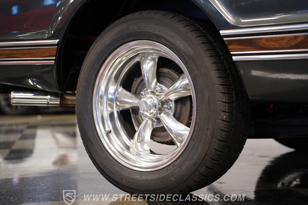 1971 Chevrolet C10 Cheyenne Super Restomod