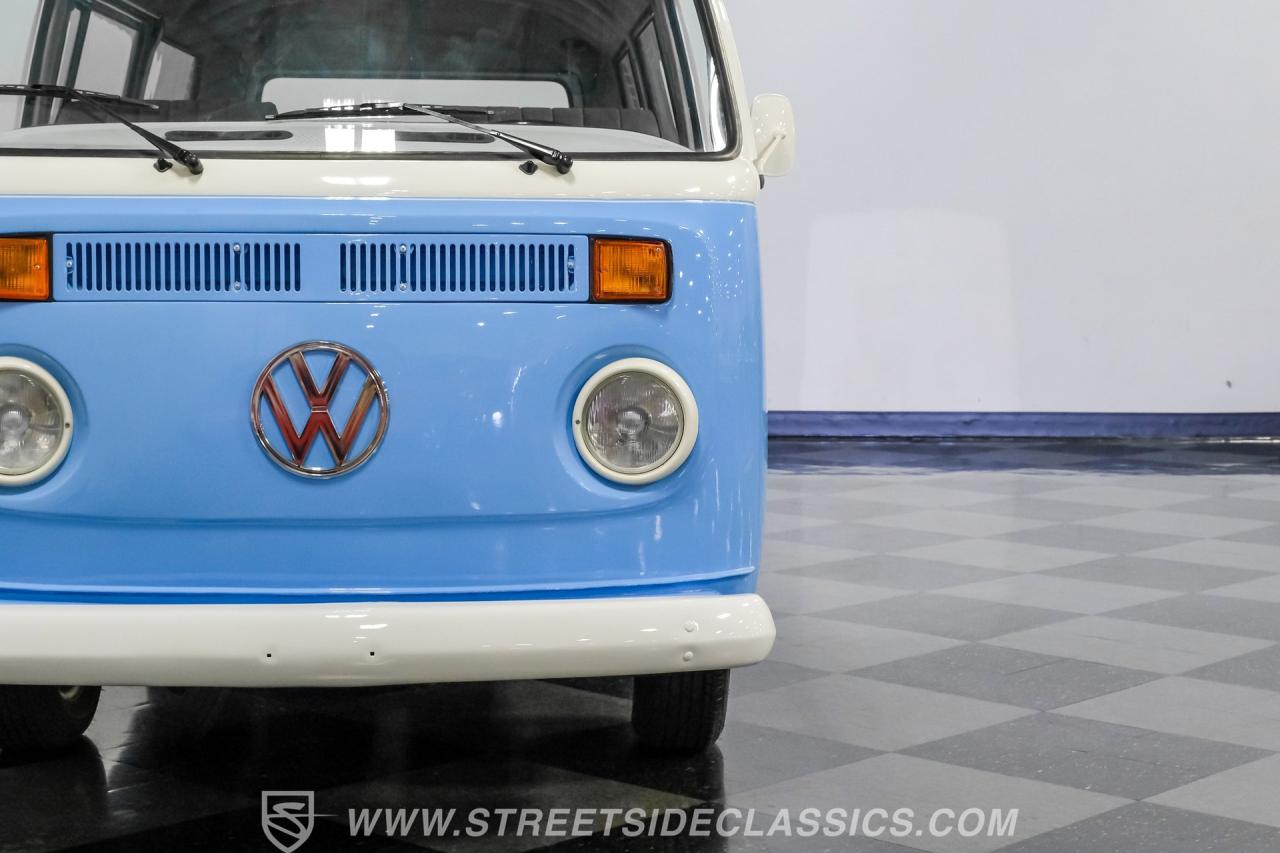 1974 Volkswagen Type 2 Kombi Bus