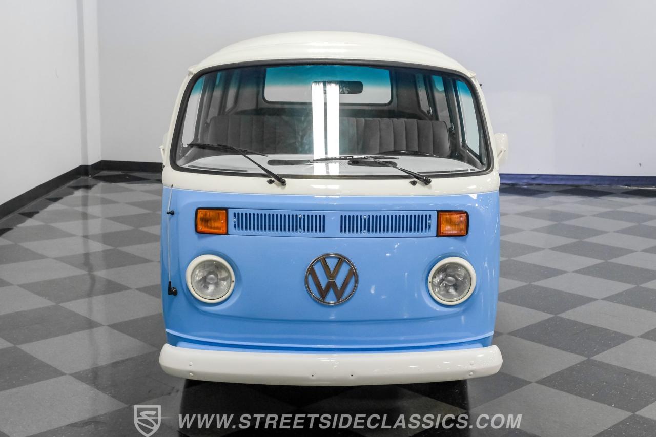 1974 Volkswagen Type 2 Kombi Bus