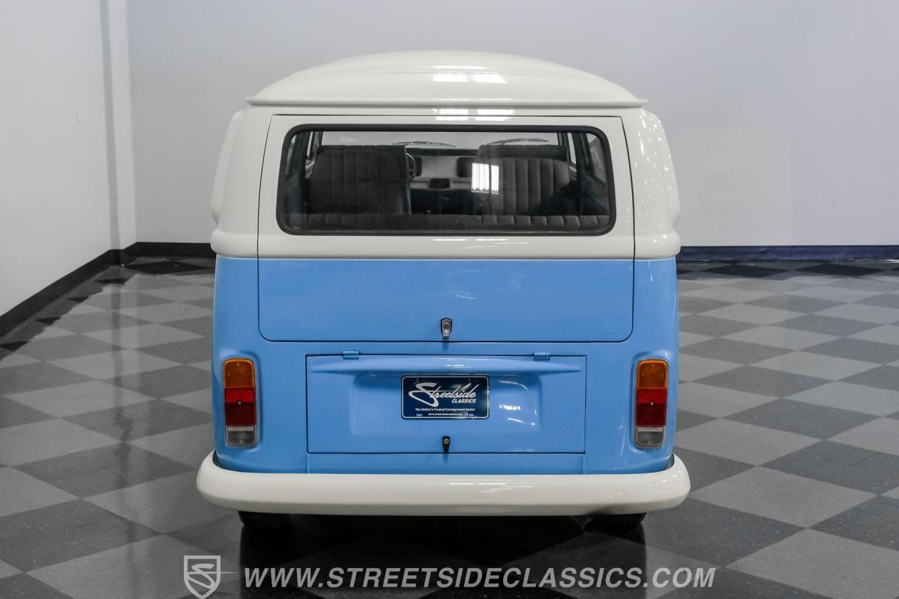1974 Volkswagen Type 2 Kombi Bus