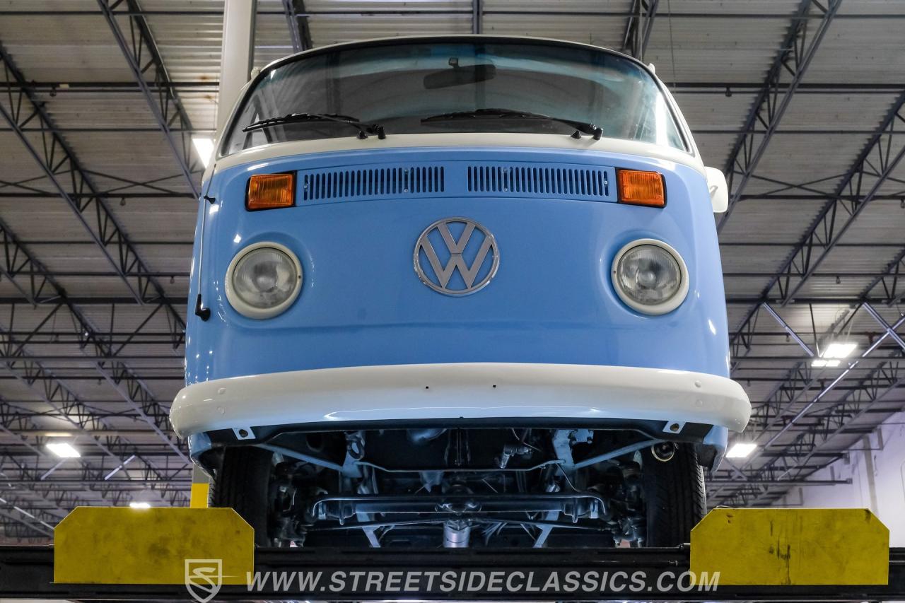 1974 Volkswagen Type 2 Kombi Bus
