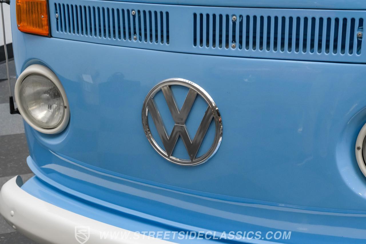 1974 Volkswagen Type 2 Kombi Bus