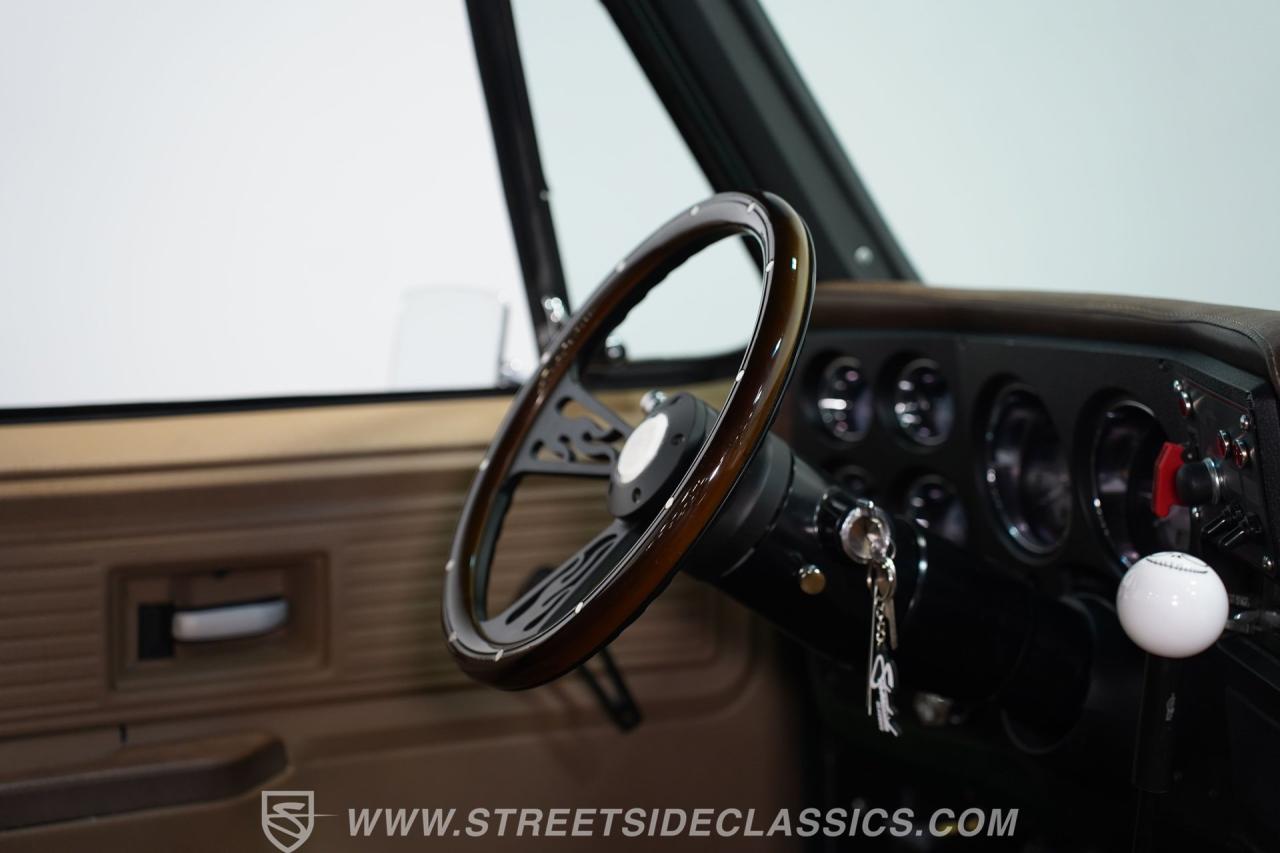 1974 Chevrolet C10 Stepside LS Restomod