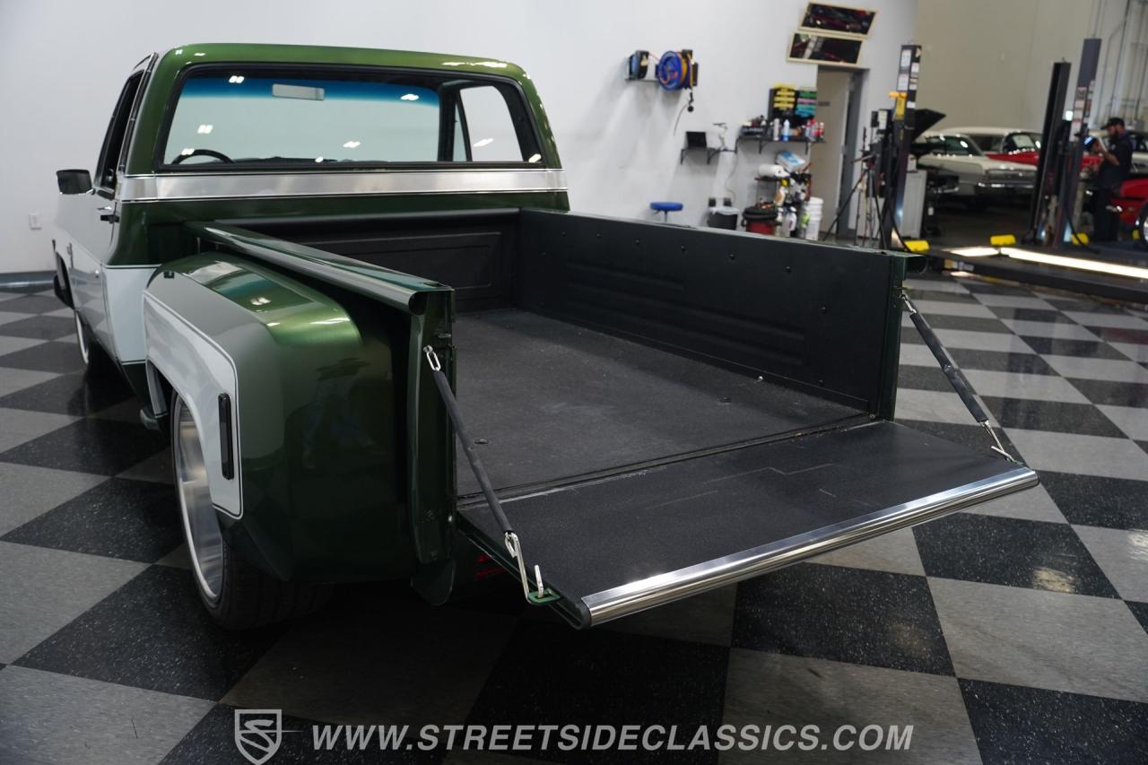 1974 Chevrolet C10 Stepside LS Restomod