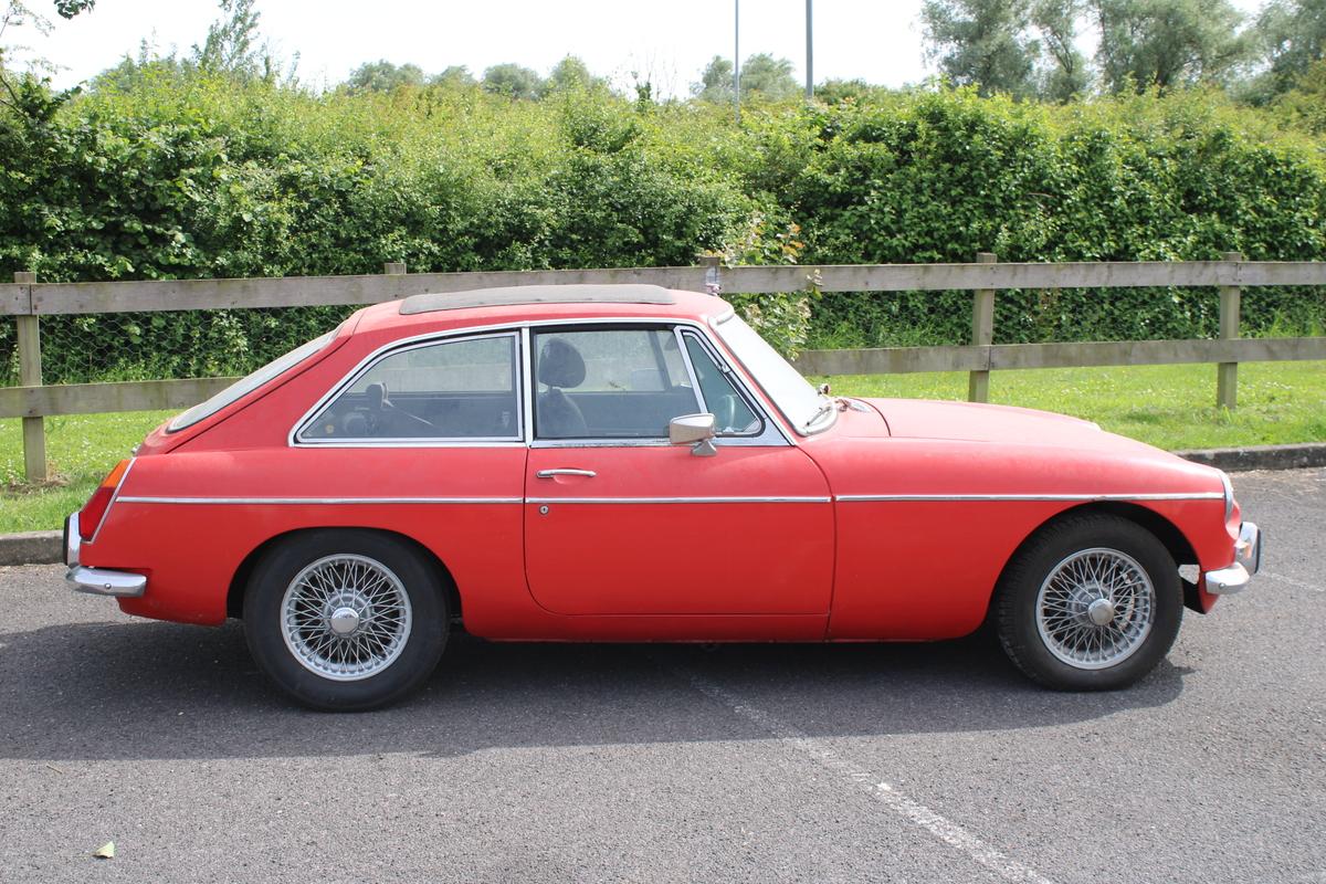 1974 MG B GT
