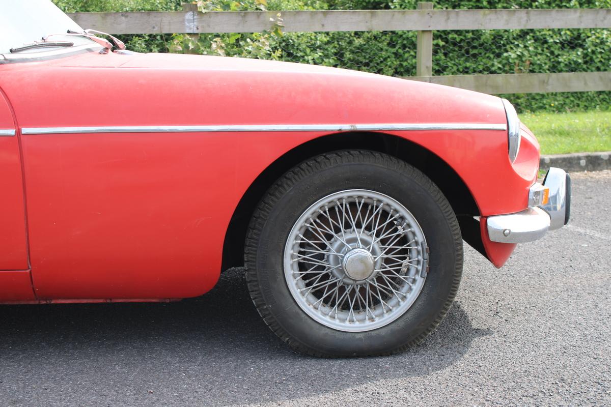1974 MG B GT
