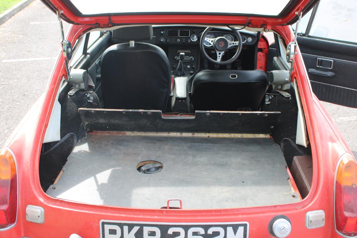 1974 MG B GT