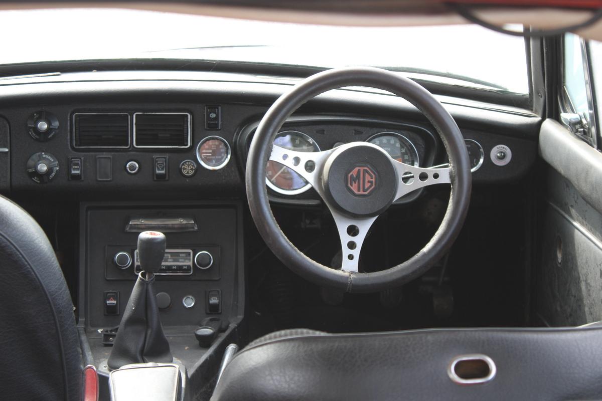 1974 MG B GT