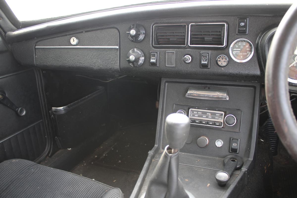 1974 MG B GT