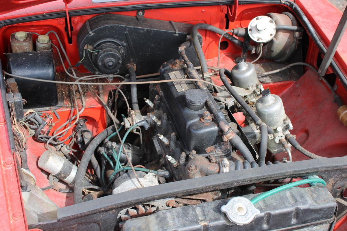 1974 MG B GT