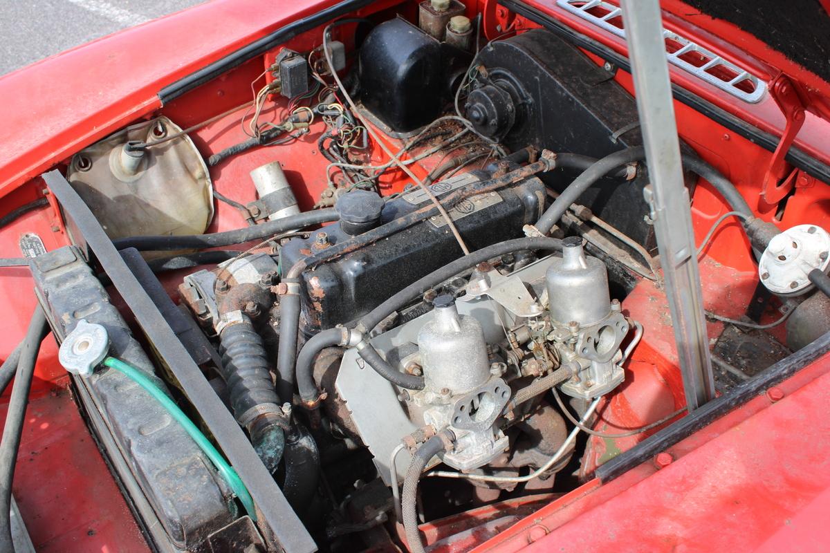1974 MG B GT