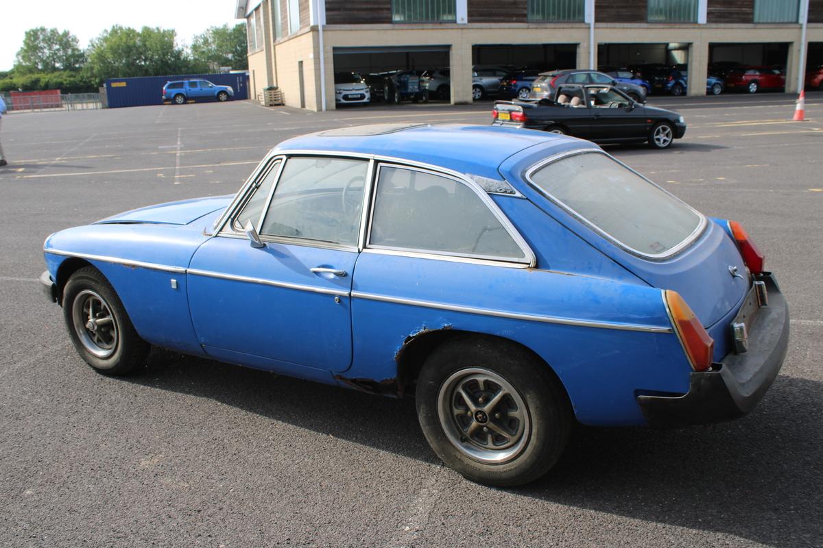 1975 MG B GT