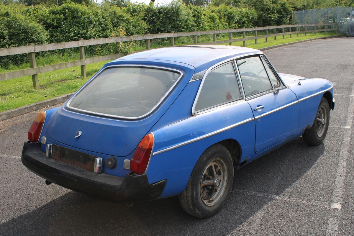 1975 MG B GT