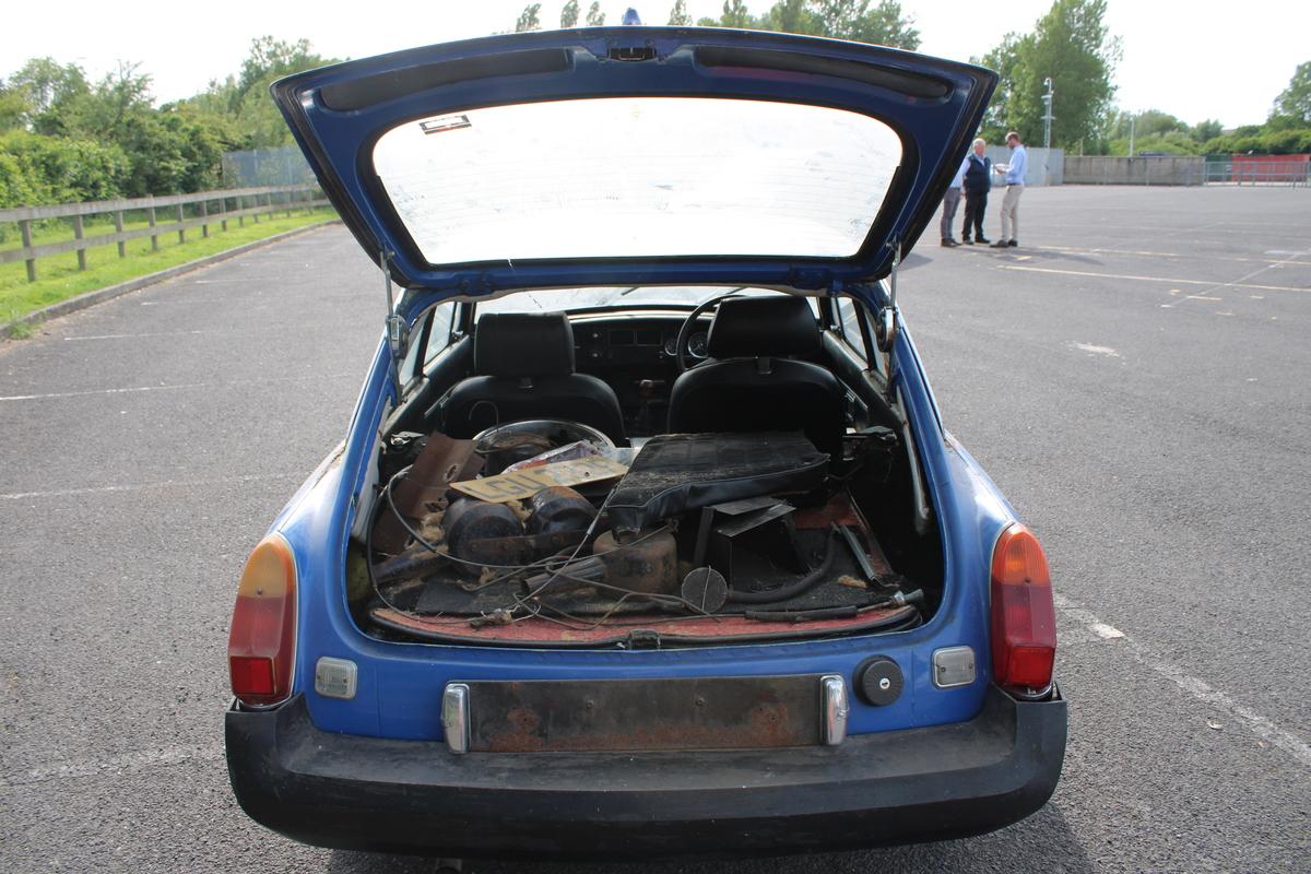1975 MG B GT