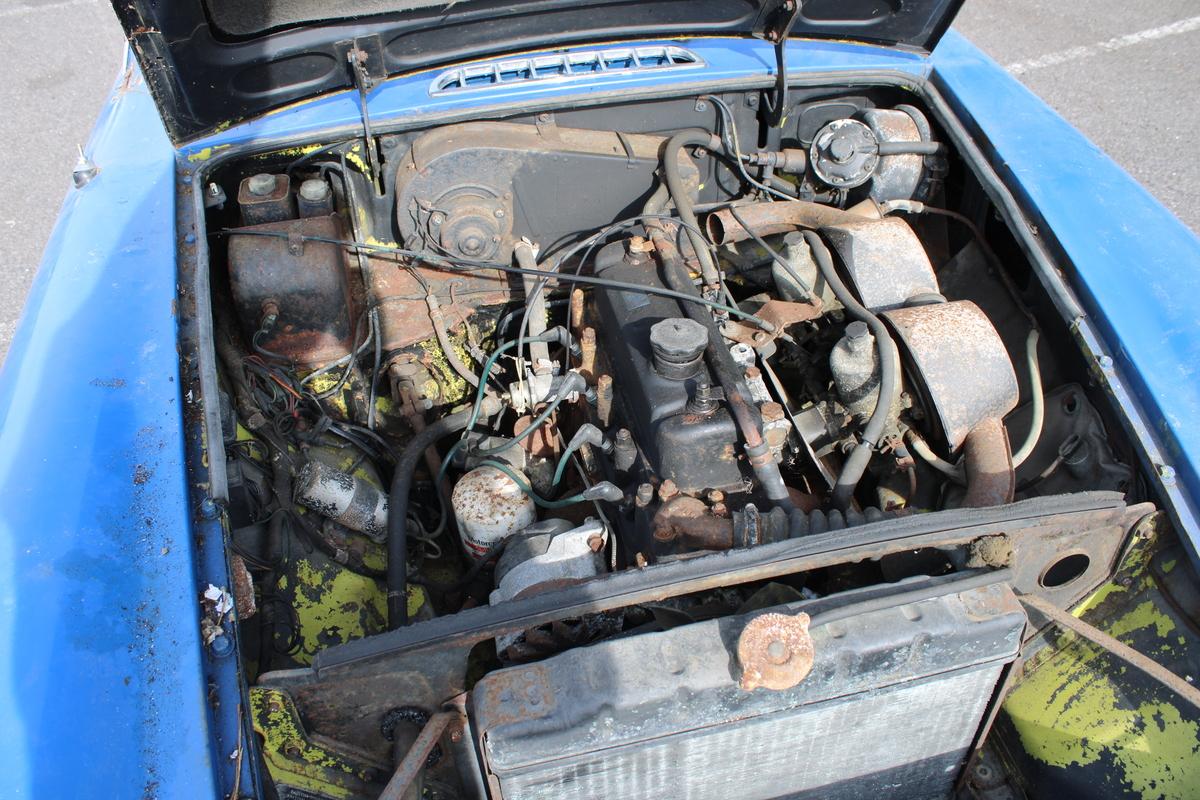 1975 MG B GT