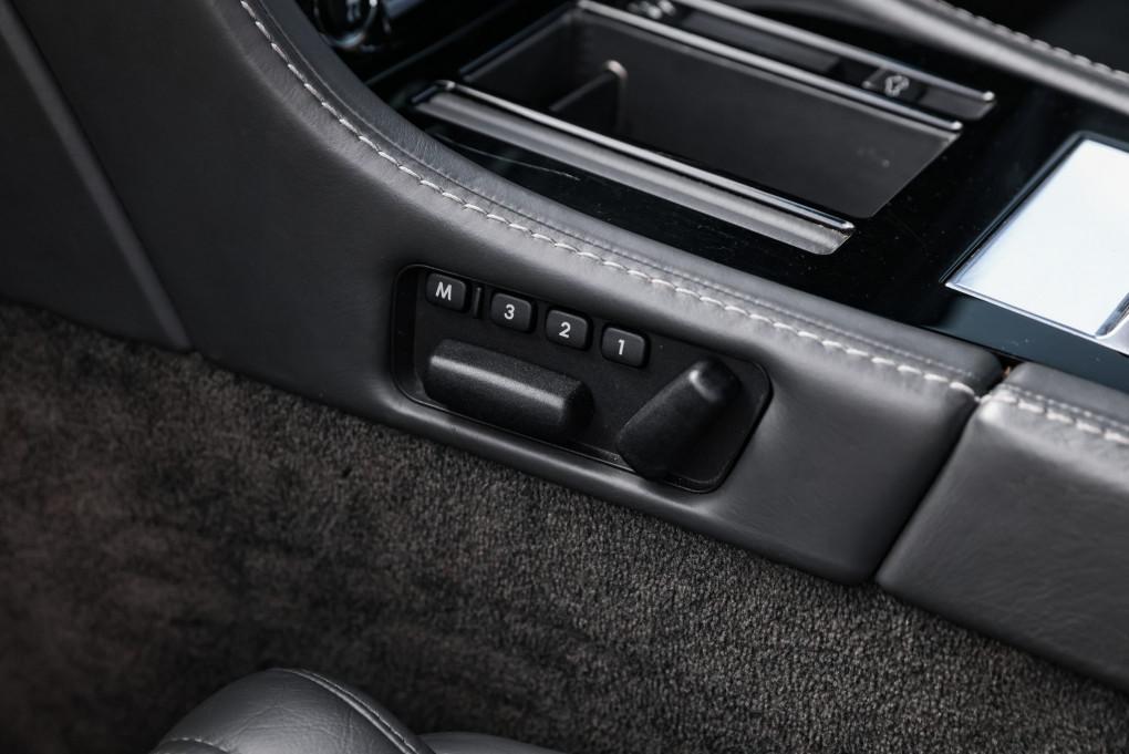 2011 Aston Martin DBS